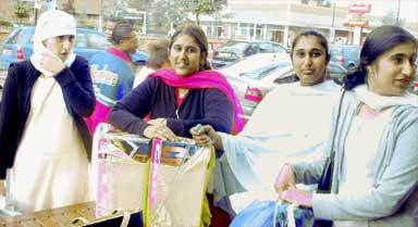 Women on the Problem Busters Women’s Daytrip to London.